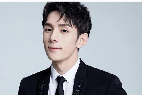 娱乐播报台任豪八卦吃瓜,揭秘娱乐圈的甜蜜瓜田