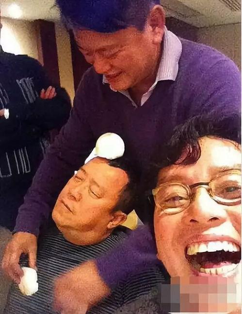 猪头娱乐圈吃瓜,揭秘明星幕后吃瓜大揭秘